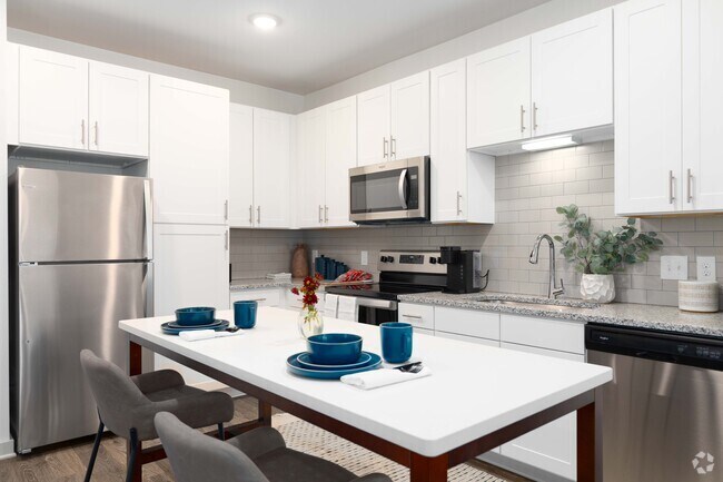 1BR, 1BA - 816SF Kitchen