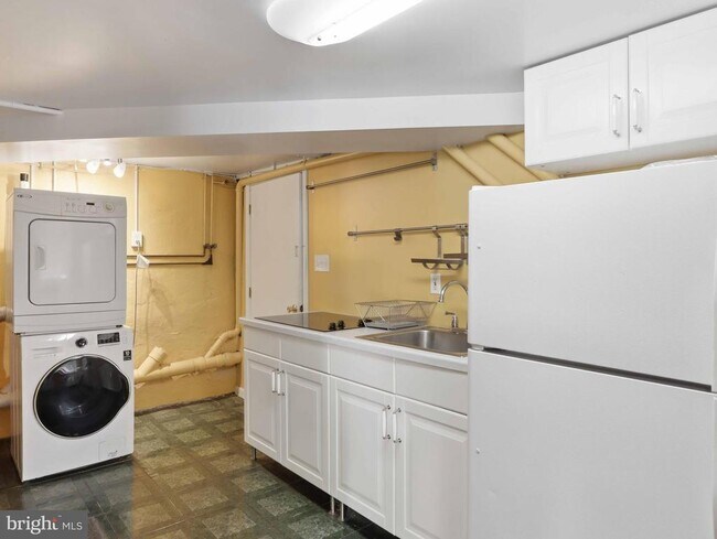 Photo - 1435 Bolton St