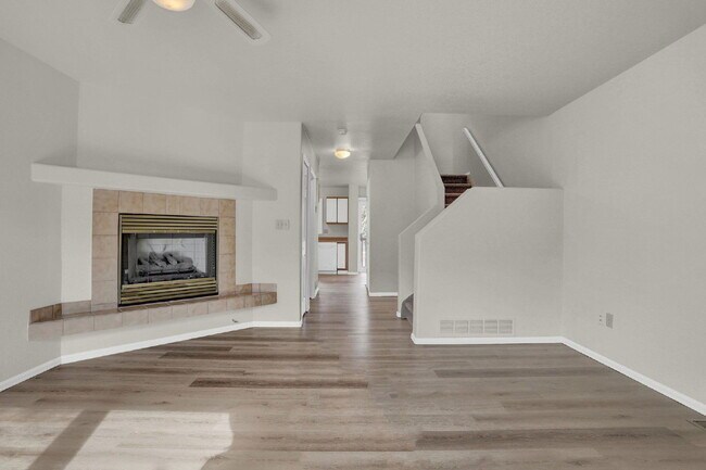 Photo - 6925 Yellowpine Dr