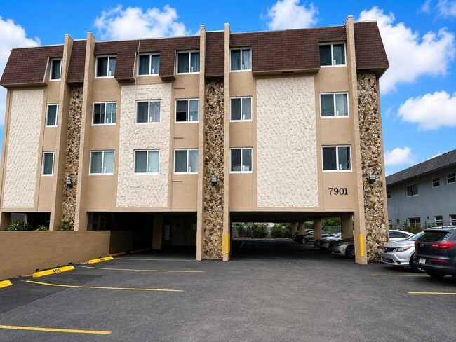 Photo - 7901 Johnson St Unit 6