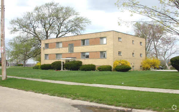 Photo - 1673 Southbend Dr Apartments