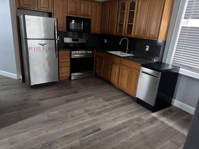 Photo - 21-44-44 71st St