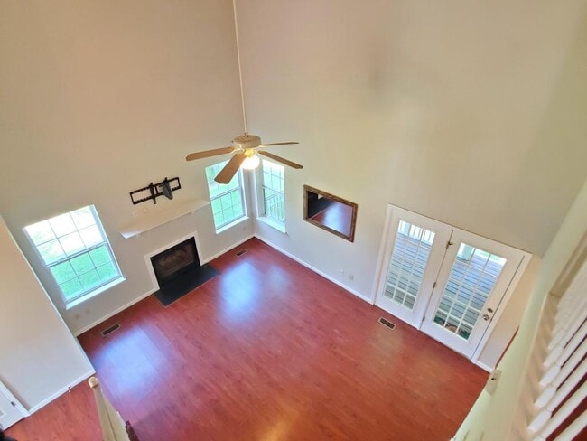 Photo - 909 Perry Howard Rd