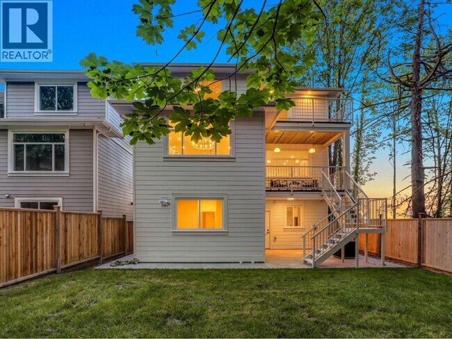 Photo - 3553 Monson Cres