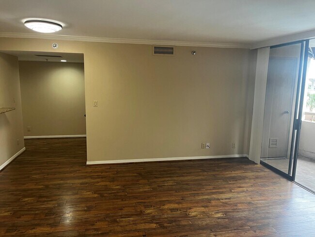 Photo - 3525 Sage Rd Unit 201