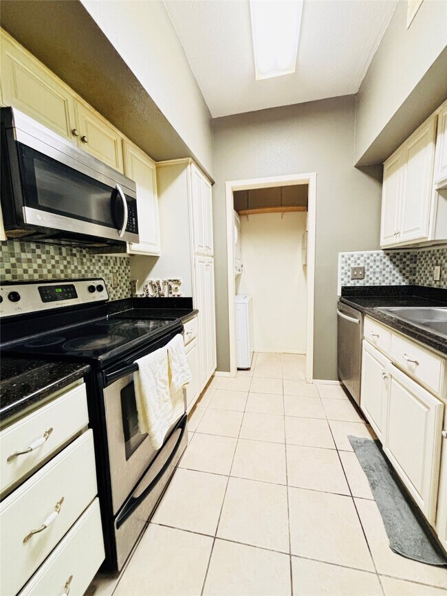 Photo - 6602 Harbor Town Dr Unit 505