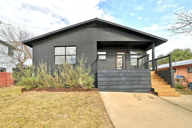 Building Photo - 919 Walter St