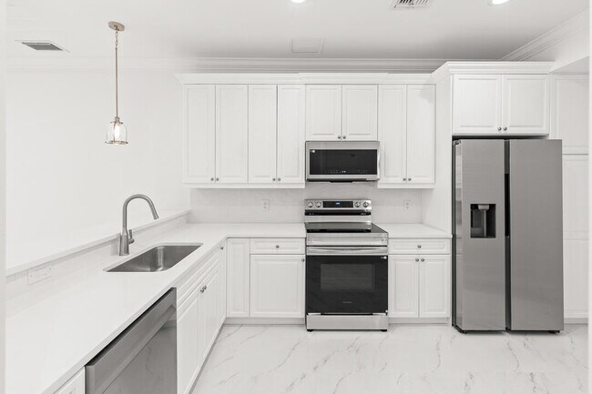 Photo - 47 SW Osceola St Unit 206