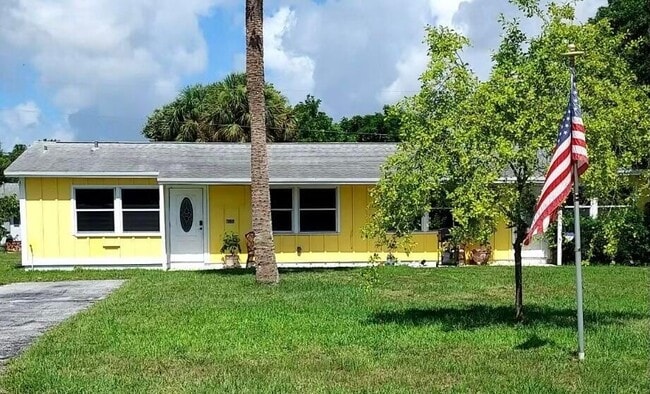 Photo - 8535 40th Ter N