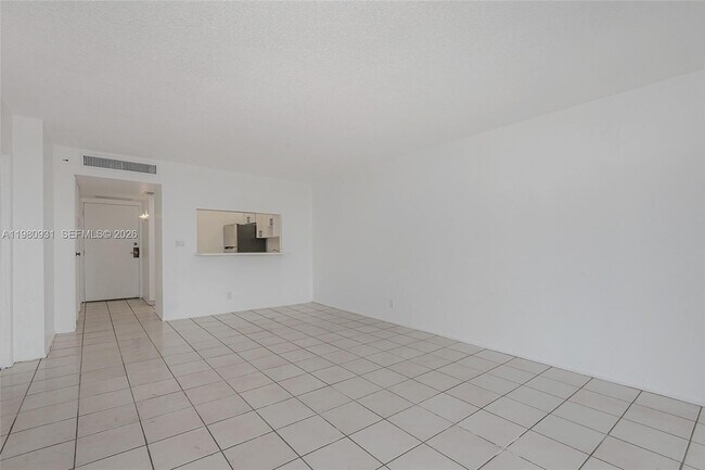 Photo - 20500 W Country Club Dr Unidad 716