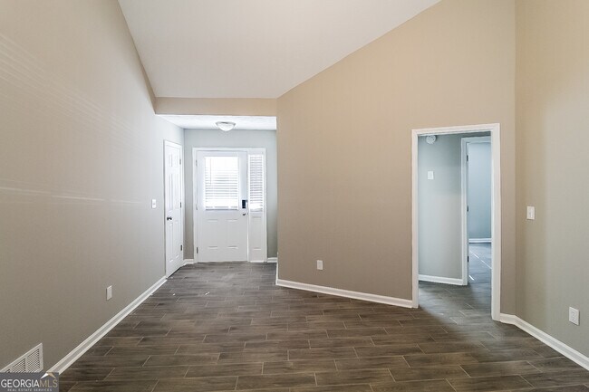 Photo - 25 E Country Woods Dr