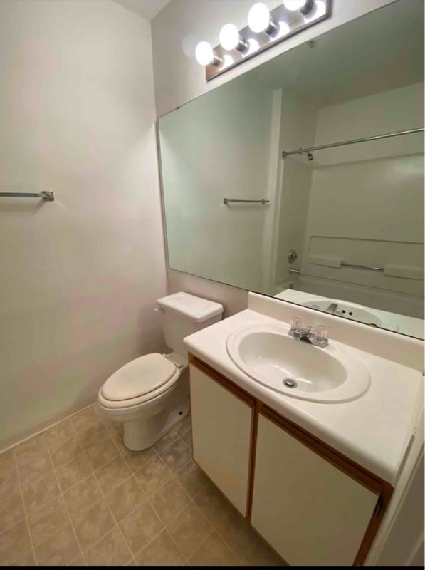 Photo - 1230 University Ct Unidad -002