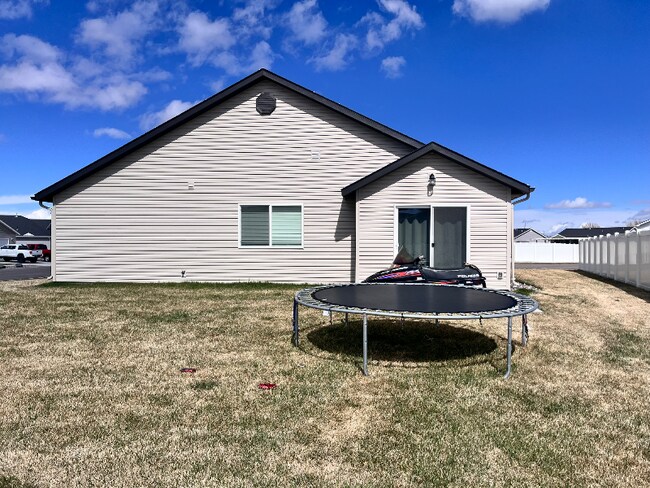 Photo - 4940 Masterson Cir