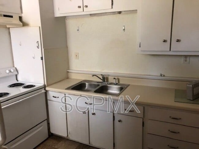 Photo - 2000 Hugo Ave