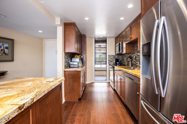 Photo - 4316 Marina City Dr Unidad 229