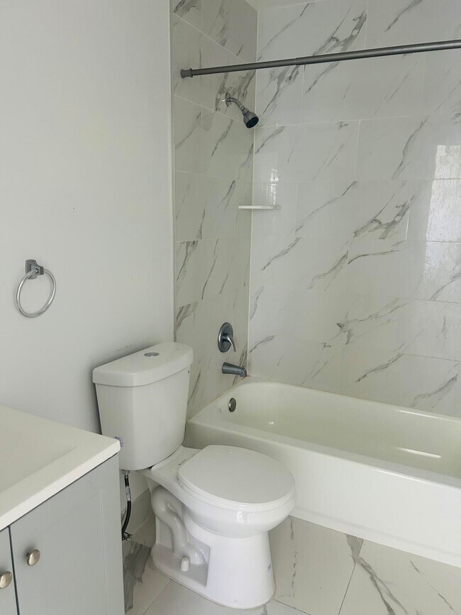 Photo - 1471 NW 20th St Unit A