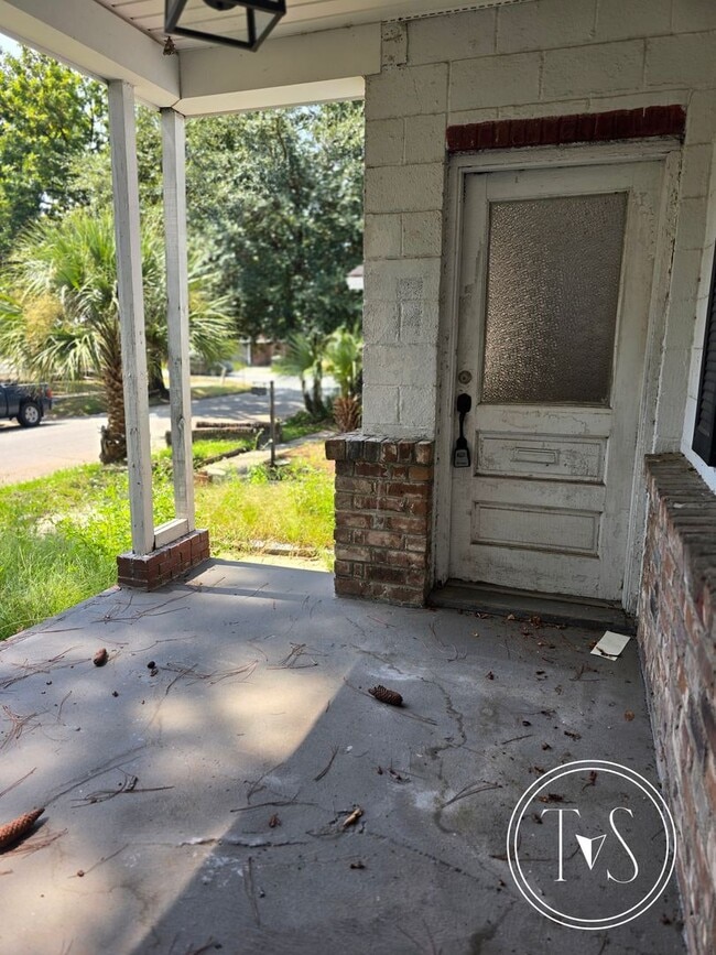 Photo - RATE DROP ALERT! (was $1945/month)