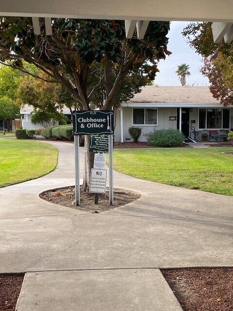Sacramento Manor