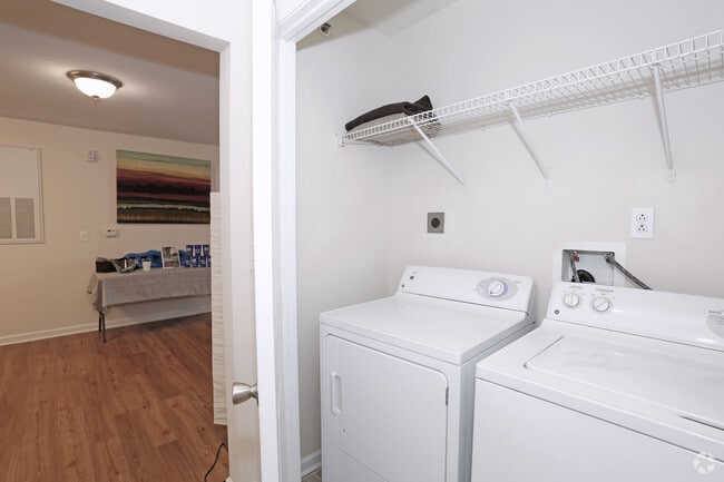 3BR, 3BA - Scholar