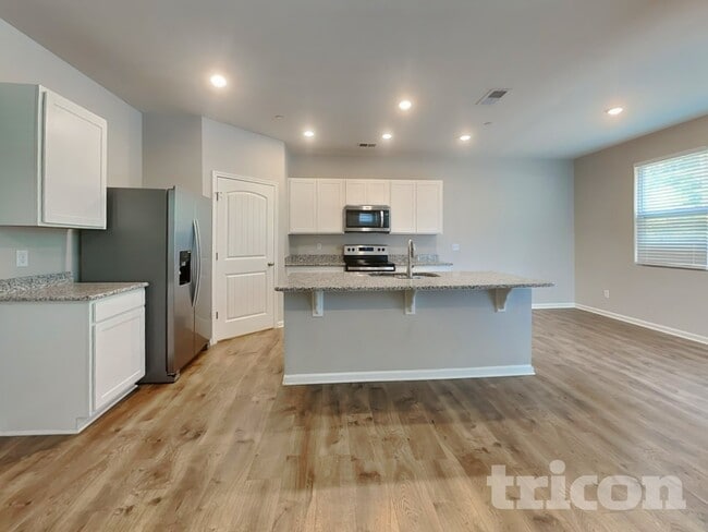 Photo - 9216 War Eagles Way