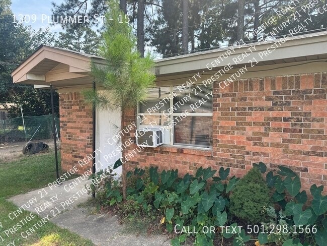 Building Photo - 1309 Plummer St Unit 15 Rental