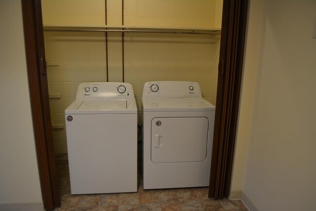 Photo - 1533 Elmwood Ave