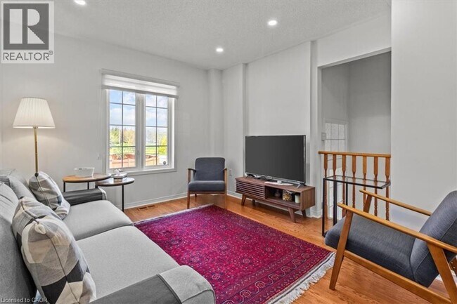Photo - 373 Fairgate Way