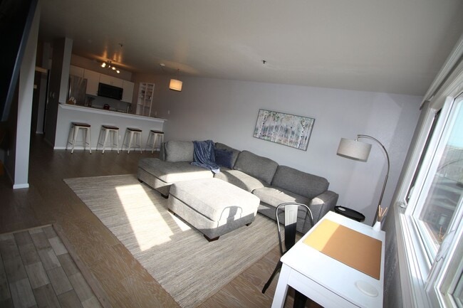 Photo - 310 E 11th Ave Unit 1