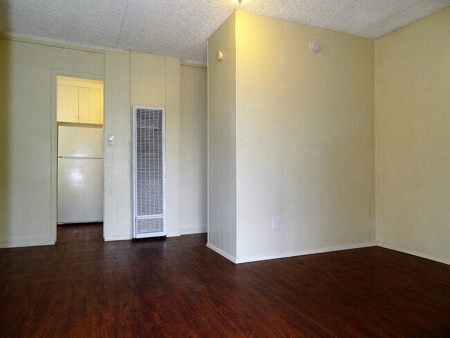 Photo - 5017 Williams Ave Unidad 5017
