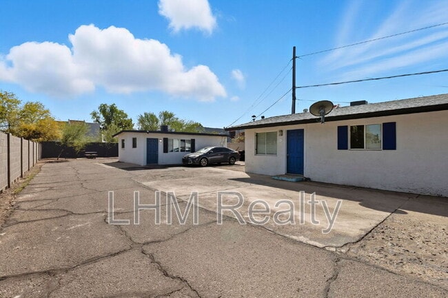 Photo - 1713 N 31st Pl Unit Apt 6