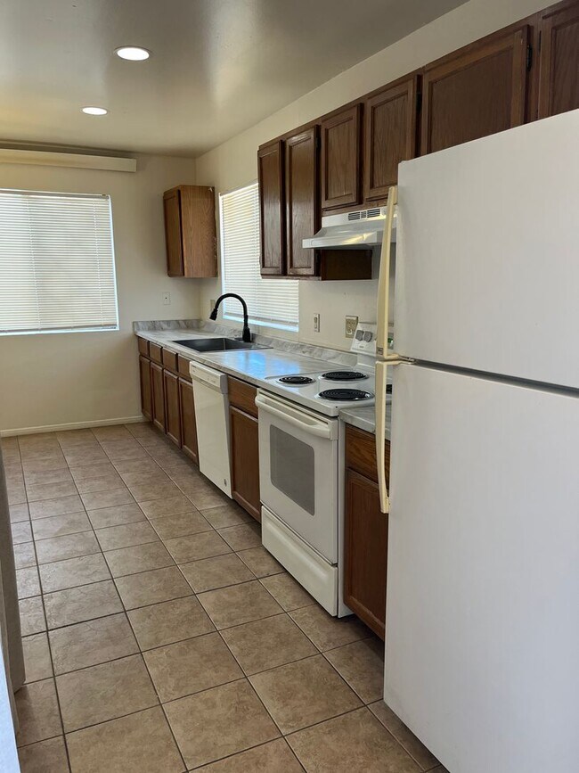 Photo - 3028 N Corrine Dr Unidad B