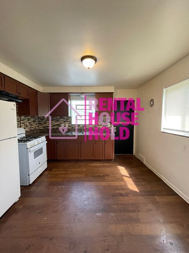 Photo - 15368 Hubbell Ave Unit Upper