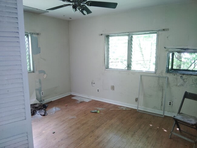 Photo - 4521 Oakwood Ave