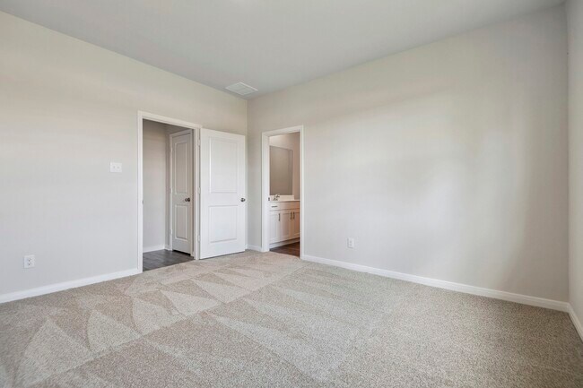 Photo - 15450 Maple Ter Dr