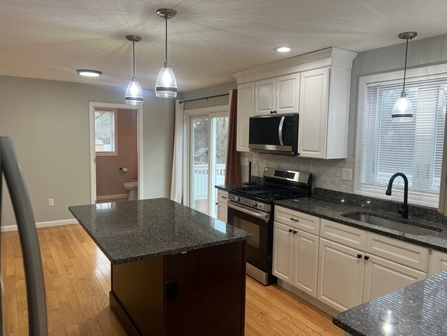 Photo - 131 Merrill Ave