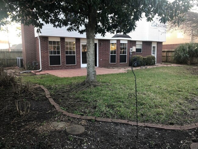 Photo - 819 Fern Springs Ct