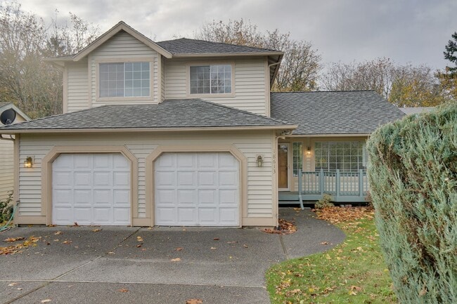 Building Photo - Renton Multi-level home
