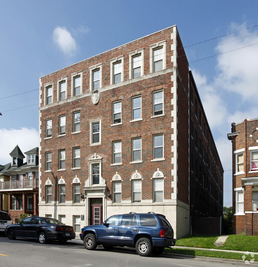 Clark Apartments - Clark Apartments