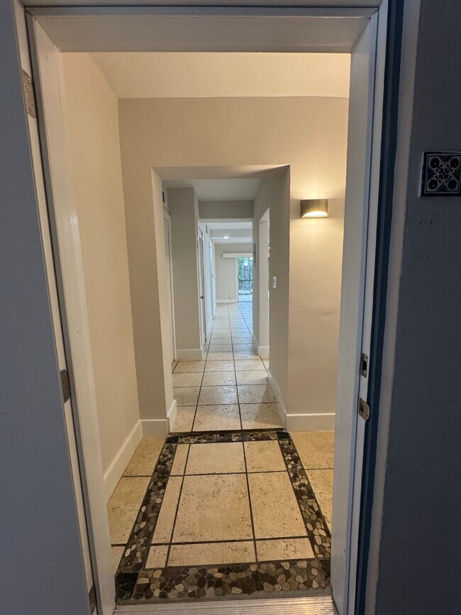 612 NE 20th Ave Unit 3