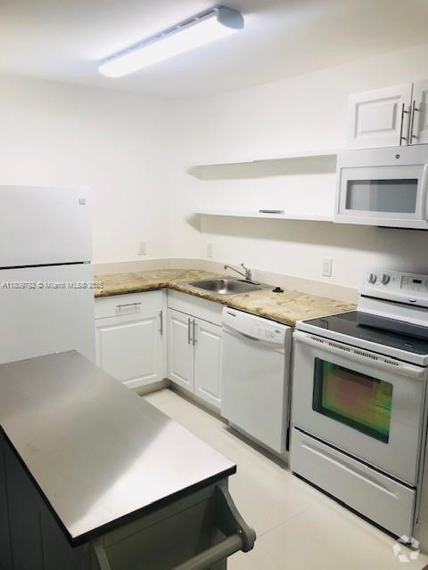 Building Photo - 10701 Cleary Blvd Unit 108 Rental