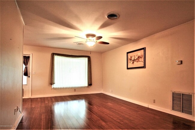 Photo - 3715 Lenwood Dr