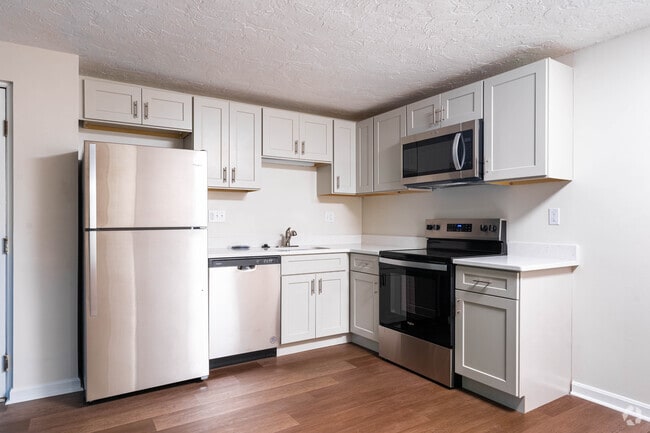 Canton Estates at Neponset