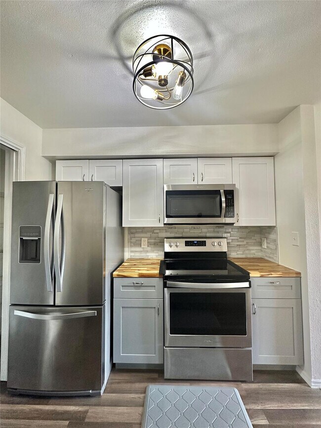 Photo - 2371 NW 33rd St Unit 710