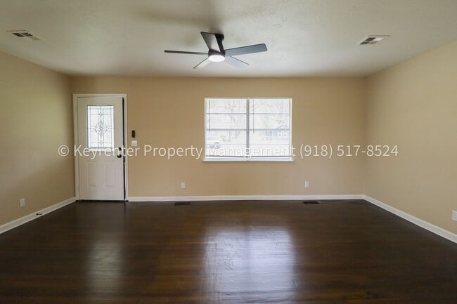 Photo - 3 Bed | 2.5 Bath in Oologah!