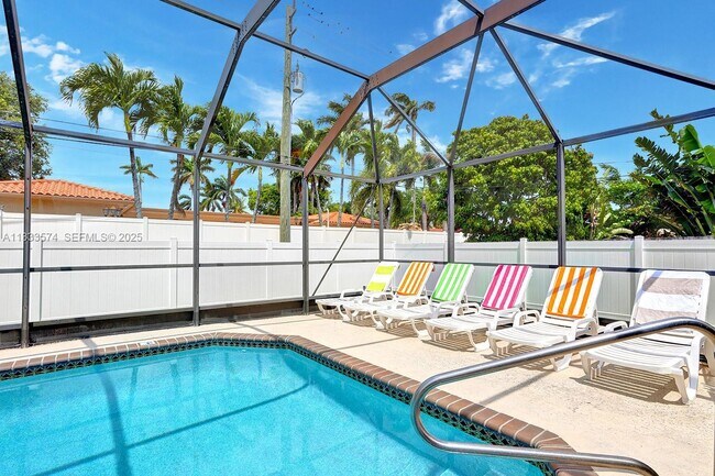 Photo - 947 Washington St