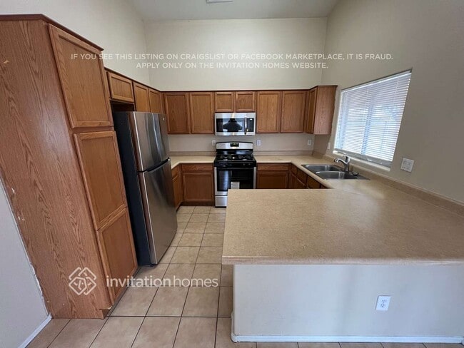 Photo - 5421 W Grove St