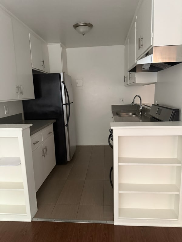 Photo - 1538 N Detroit St Unidad 8