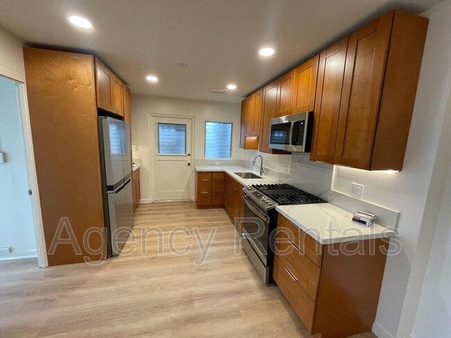 Photo - 487 Luakini St Unit Downstairs