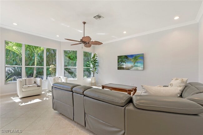 Photo - 300 Wentworth Ct