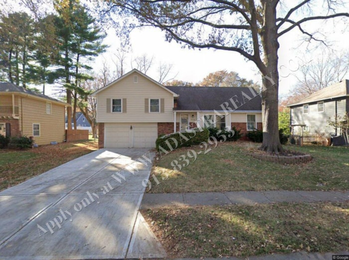 Lovely Home In Nall Hills- Coming SOON!! - Lovely Home In Nall Hills- Coming SOON!!